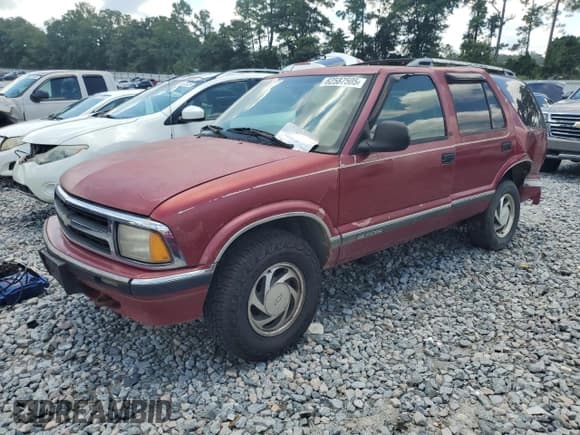 ✅ 1995 Chevrolet Blazer • VIN: 1GNDT13W0SK235513 • Lot: 62587505. Wystawiony na Copart z przebiegiem 891 261 mil. Bezpłatny archiwum sprzedaży aukcyjnych z USA i szczegółowy raport historii pojazdu na DreamBid. Zdjęcie 1.
