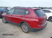 ✅ 2019 Volkswagen Tiguan S • VIN: 3VV1B7AXXKM075633 • Лот: 43294833. Опубликован ранее на IAAI с пробегом 334 192 миль. Бесплатный доступ к архиву аукционных продаж из США и подробный отчёт об истории автомобиля на DreamBid. Изображение 3.