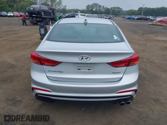 ✅ 2018 Hyundai Elantra Sport • VIN: KMHD04LB7JU681320 • Lot: 43249057. Listed on IAAI with 83,476 mi. Free auction sales archive from the USA and detailed vehicle history report at DreamBid. Image 16.