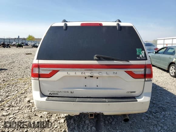 ✅ 2015 Lincoln Navigator • VIN: 5LMJJ3JT8FEJ03084 • Lot: 84768735. Wystawiony na Copart z przebiegiem 163 136 mil. Bezpłatny archiwum sprzedaży aukcyjnych z USA i szczegółowy raport historii pojazdu na DreamBid. Zdjęcie 6.