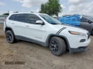 ✅ 2016 Jeep Cherokee Latitude • VIN: 1C4PJLCB5GW207968 • Lot: 58416515. Wystawiony na Copart z przebiegiem 143 406 mil. Bezpłatny archiwum sprzedaży aukcyjnych z USA i szczegółowy raport historii pojazdu na DreamBid. Zdjęcie 4.