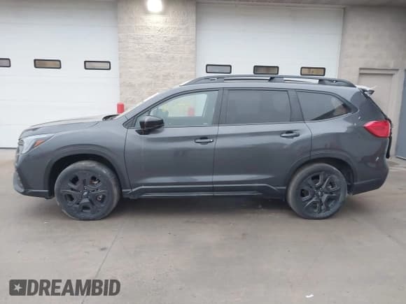 ✅ 2024 Subaru Ascent Onyx • VIN: 4S4WMAHD7R3407462 • Lot: 42181255. Listed on IAAI with 24,373 mi. Free auction sales archive from the USA and detailed vehicle history report at DreamBid. Image 15.