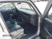 ✅ 2010 Jeep Commander Sport • VIN: 1J4RG4GK3AC130074 • Лот: 43197558. Опубликован ранее на IAAI с пробегом 149 157 миль. Бесплатный доступ к архиву аукционных продаж из США и подробный отчёт об истории автомобиля на DreamBid. Изображение 5.