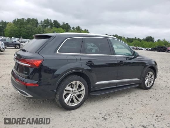 ✅ 2020 Audi Q7 Premium • VIN: WA1AXAF79LD005876 • Лот: 58053055. Опубликован ранее на Copart с пробегом 131 341 миль. Бесплатный доступ к архиву аукционных продаж из США и подробный отчёт об истории автомобиля на DreamBid. Изображение 3.