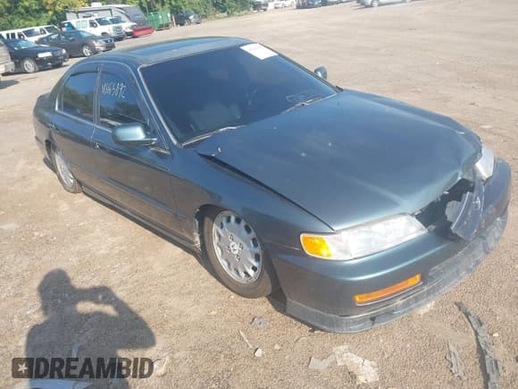 ✅ 1997 Honda Accord EX • VIN: 1HGCD5664VA069366 • Lot: 43165092. Wystawiony na IAAI z przebiegiem 153 871 mil. Bezpłatny archiwum sprzedaży aukcyjnych z USA i szczegółowy raport historii pojazdu na DreamBid. Zdjęcie 1.