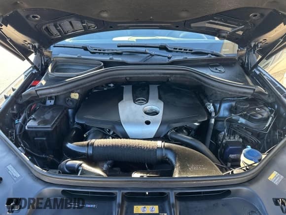 ✅ 2015 Mercedes-Benz M 250 • VIN: 4JGDA0EB9FA562566 • Lot: 43902950. Wystawiony na IAAI z przebiegiem 214 577 mil. Bezpłatny archiwum sprzedaży aukcyjnych z USA i szczegółowy raport historii pojazdu na DreamBid. Zdjęcie 10.