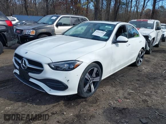 ✅ 2025 Mercedes-Benz C 300 • VIN: W1KAF4HB1SR250139 • Лот: 41627106. Опубликован ранее на IAAI с пробегом 1 178 миль. Бесплатный доступ к архиву аукционных продаж из США и подробный отчёт об истории автомобиля на DreamBid. Изображение 2.