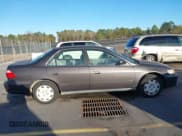 ✅ 1998 Honda Accord LX • VIN: 1HGCG564XWA218550 • Лот: 43909640. Опубликован ранее на IAAI с пробегом 11 495 миль. Бесплатный доступ к архиву аукционных продаж из США и подробный отчёт об истории автомобиля на DreamBid. Изображение 13.