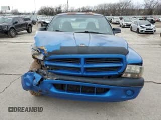 ✅ 2000 Dodge Dakota • VIN: 1B7FL26X3YS776561 • Lot: 44705295. Wystawiony na Copart z przebiegiem Nie podano. Bezpłatny archiwum sprzedaży aukcyjnych z USA i szczegółowy raport historii pojazdu na DreamBid. Zdjęcie 5.