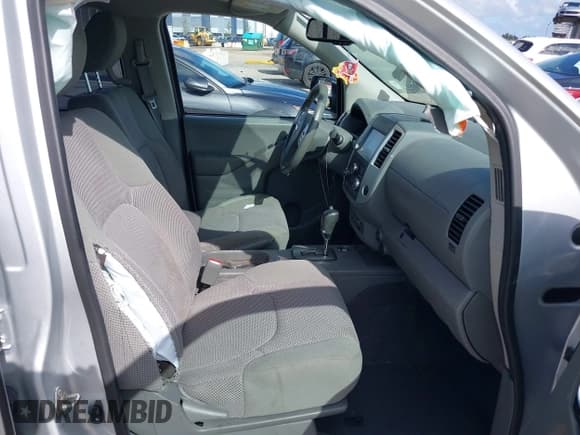 ✅ 2020 Nissan Frontier SV • VIN: 1N6ED0EA0LN710984 • Lot: 43384477. Wystawiony na IAAI z przebiegiem 89 904 mil. Bezpłatny archiwum sprzedaży aukcyjnych z USA i szczegółowy raport historii pojazdu na DreamBid. Zdjęcie 5.