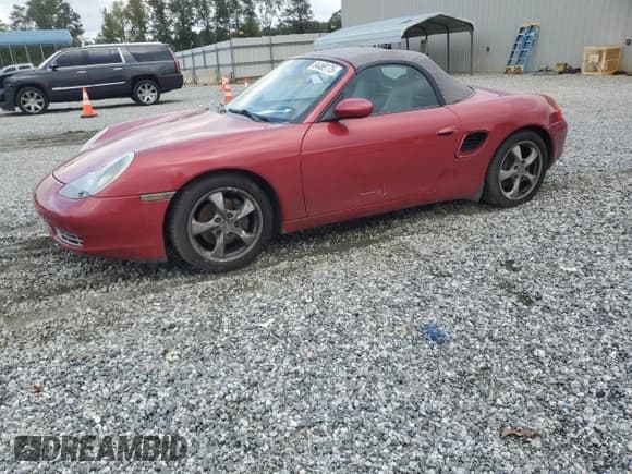 ✅ 2001 Porsche Boxster • VIN: WP0CA29861U622840 • Lot: 84466175. Wystawiony na Copart z przebiegiem 73 700 mil. Bezpłatny archiwum sprzedaży aukcyjnych z USA i szczegółowy raport historii pojazdu na DreamBid. Zdjęcie 1.