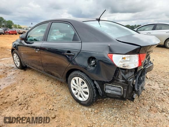 ✅ 2013 Kia Forte EX • VIN: KNAFU4A29D5651428 • Lot: 84392625. Wystawiony na Copart z przebiegiem 202 297 mil. Bezpłatny archiwum sprzedaży aukcyjnych z USA i szczegółowy raport historii pojazdu na DreamBid. Zdjęcie 2.