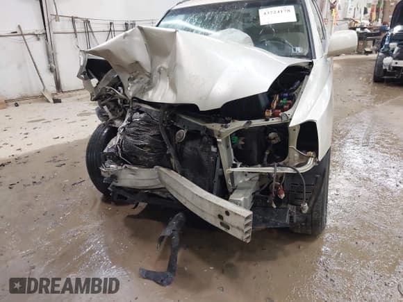 ✅ 2001 Toyota Highlander • VIN: JTEHF21A610036762 • Lot: 43724178. Wystawiony na IAAI z przebiegiem 131 330 mil. Bezpłatny archiwum sprzedaży aukcyjnych z USA i szczegółowy raport historii pojazdu na DreamBid. Zdjęcie 6.