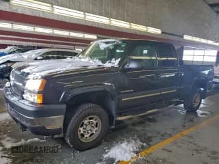 ✅ 2004 Chevrolet Silverado 2500HD LS • VIN: 1GCHK29U04E156336 • Lot: 94411155. Wystawiony na Copart z przebiegiem 134 916 mil. Bezpłatny archiwum sprzedaży aukcyjnych z USA i szczegółowy raport historii pojazdu na DreamBid. Zdjęcie 1.
