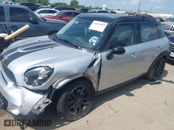 ✅ 2013 MINI Countryman S • VIN: WMWZC3C51DWM28439 • Лот: 42852097. Опубликован ранее на IAAI с пробегом Не указан. Бесплатный доступ к архиву аукционных продаж из США и подробный отчёт об истории автомобиля на DreamBid. Изображение 18.