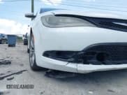 ✅ 2015 Chrysler 200 S • VIN: 1C3CCCBB8FN715368 • Lot: 42492720. Listed on IAAI with 175,847 mi. Free auction sales archive from the USA and detailed vehicle history report at DreamBid. Image 11.