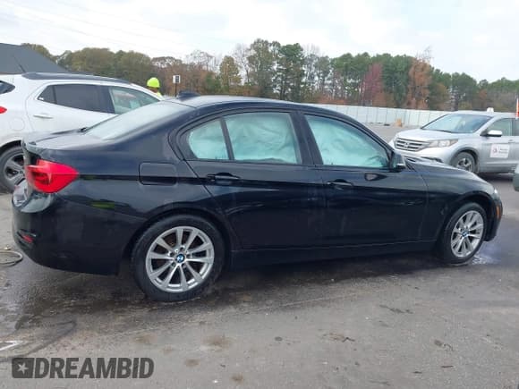 ✅ 2017 BMW 3 Series 320i • VIN: WBA8E1G50HNU12491 • Лот: 43600335. Опубликован ранее на IAAI с пробегом 138 642 миль. Бесплатный доступ к архиву аукционных продаж из США и подробный отчёт об истории автомобиля на DreamBid. Изображение 13.