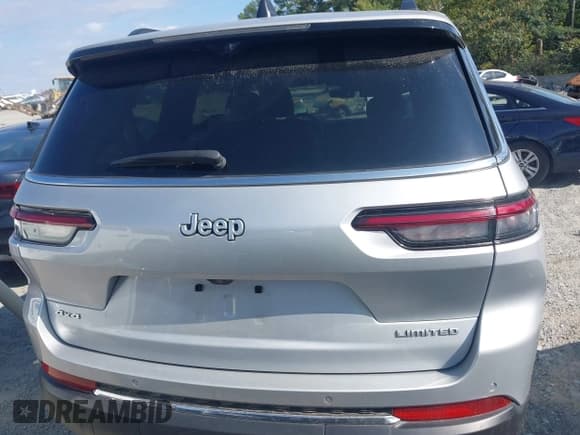 ✅ 2024 Jeep Grand Cherokee Limited • VIN: 1C4RJKBGXR8534616 • Lot: 43089540. Listed on IAAI with 41,607 mi. Free auction sales archive from the USA and detailed vehicle history report at DreamBid. Image 17.