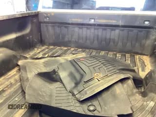 ✅ 2017 Chevrolet Silverado 2500HD LT • VIN: 1GC1KVEGXHF209496 • Lot: 42760619. Wystawiony na IAAI z przebiegiem 238 671 mil. Bezpłatny archiwum sprzedaży aukcyjnych z USA i szczegółowy raport historii pojazdu na DreamBid. Zdjęcie 1.