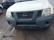 ✅ 2015 Nissan Xterra Pro-4X • VIN: 5N1AN0NW2FN652435 • Lot: 43813574. Wystawiony na IAAI z przebiegiem 223 255 mil. Bezpłatny archiwum sprzedaży aukcyjnych z USA i szczegółowy raport historii pojazdu na DreamBid. Zdjęcie 6.