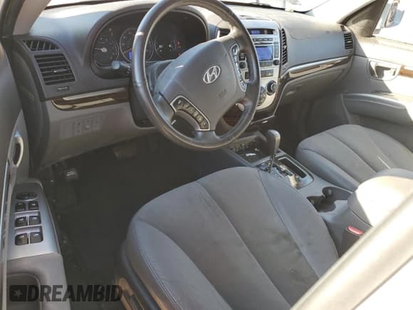 ✅ 2011 Hyundai Santa Fe Limited • VIN: 5XYZHDAG5BG042504 • Lot: 41623455. Listed on Copart with 144,213 mi. Free auction sales archive from the USA and detailed vehicle history report at DreamBid. Image 8.