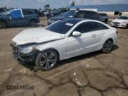 ✅ 2016 Mercedes-Benz E 400 • VIN: WDDKJ6FB4GF332182 • Lot: 67992395. Wystawiony na Copart z przebiegiem 141 910 mil. Bezpłatny archiwum sprzedaży aukcyjnych z USA i szczegółowy raport historii pojazdu na DreamBid. Zdjęcie 1.