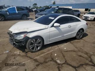 ✅ 2016 Mercedes-Benz E 400 • VIN: WDDKJ6FB4GF332182 • Lot: 67992395. Listed on Copart with 141,910 mi. Free auction sales archive from the USA and detailed vehicle history report at DreamBid. Image 1.