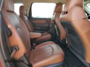 ✅ 2017 Chevrolet Traverse Premier • VIN: 1GNKRJKD5HJ131880 • Lot: 71985874. Wystawiony na Copart z przebiegiem 62 325 mil. Bezpłatny archiwum sprzedaży aukcyjnych z USA i szczegółowy raport historii pojazdu na DreamBid. Zdjęcie 12.