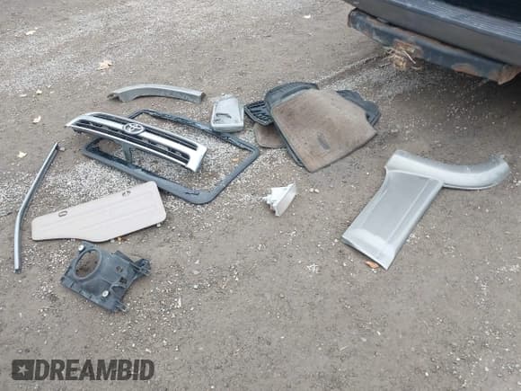 ✅ 2000 Toyota 4Runner Limited • VIN: JT3HN87R2Y9036095 • Lot: 43501241. Wystawiony na IAAI z przebiegiem Nie podano. Bezpłatny archiwum sprzedaży aukcyjnych z USA i szczegółowy raport historii pojazdu na DreamBid. Zdjęcie 12.