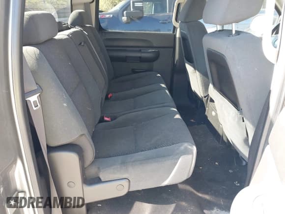 ✅ 2007 Chevrolet Silverado 1500 1LT • VIN: 2GCEK13M171654007 • Lot: 43351722. Listed on IAAI with 121,948 mi. Free auction sales archive from the USA and detailed vehicle history report at DreamBid. Image 8.