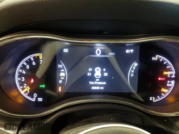 ✅ 2018 Jeep Grand Cherokee Upland • VIN: 1C4RJFAG7JC173565 • Lot: 86442125. Listed on Copart with 45,928 mi. Free auction sales archive from the USA and detailed vehicle history report at DreamBid. Image 9.