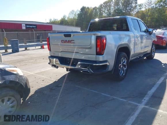 ✅ 2022 GMC Sierra 1500 SLT • VIN: 3GTUUDEDXNG583964 • Лот: 43363666. Опубликован ранее на IAAI с пробегом 12 776 миль. Бесплатный доступ к архиву аукционных продаж из США и подробный отчёт об истории автомобиля на DreamBid. Изображение 4.