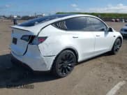 ✅ 2022 Tesla Model Y Performance • VIN: 7SAYGDEF5NF484634 • Lot: 41963038. Wystawiony na IAAI z przebiegiem 31 360 mil. Bezpłatny archiwum sprzedaży aukcyjnych z USA i szczegółowy raport historii pojazdu na DreamBid. Zdjęcie 4.