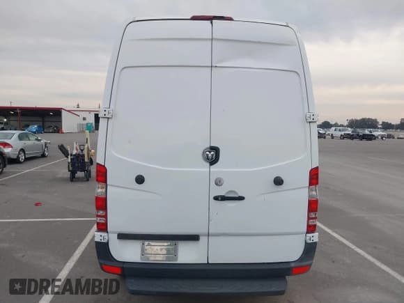 ✅ 2008 Dodge Sprinter • VIN: WD0PE745685331332 • Lot: 43666558. Listed on IAAI with 380,154 mi. Free auction sales archive from the USA and detailed vehicle history report at DreamBid. Image 16.