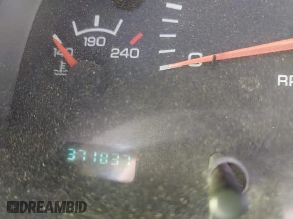 ✅ 2001 Dodge 2500 • VIN: 3B7KF23641G217714 • Lot: 42373222. Listed on IAAI with 371,837 mi. Free auction sales archive from the USA and detailed vehicle history report at DreamBid. Image 15.