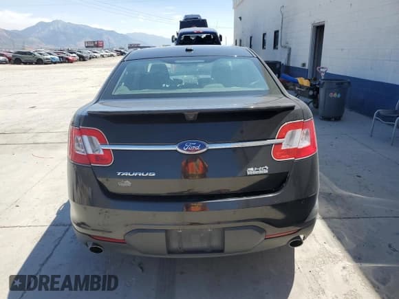 ✅ 2012 Ford Taurus SHO • VIN: 1FAHP2KTXCG143671 • Лот: 66922065. Опубликован ранее на Copart с пробегом 294 391 миль. Бесплатный доступ к архиву аукционных продаж из США и подробный отчёт об истории автомобиля на DreamBid. Изображение 6.