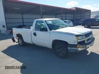 2004 Chevrolet Silverado 1500 Work Truck z VIN 1GCEC14V44Z314647, wystawiony jako IAAI lot #43253243 z przebiegiem Nie podano mil oraz . Historia ofert i sprzedaży dostępna na DreamBid. Obrazek 1.