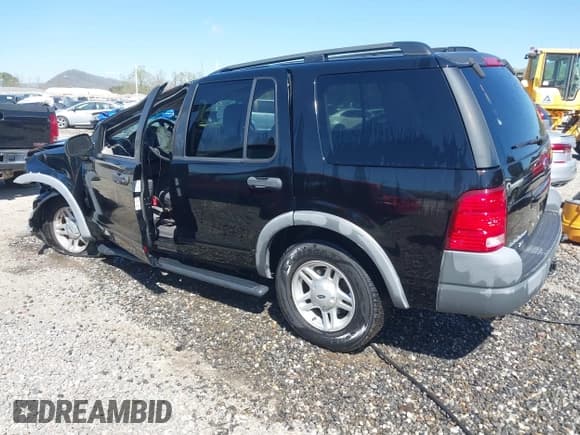 ✅ 2002 Ford Explorer XLS • VIN: 1FMDU72K22ZC48368 • Lot: 42017501. Wystawiony na IAAI z przebiegiem 139 875 mil. Bezpłatny archiwum sprzedaży aukcyjnych z USA i szczegółowy raport historii pojazdu na DreamBid. Zdjęcie 3.