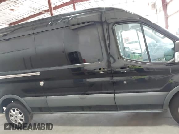 ✅ 2018 Ford Transit • VIN: 1FTYR2CM5JKB42191 • Lot: 42976807. Wystawiony na IAAI z przebiegiem 104 385 mil. Bezpłatny archiwum sprzedaży aukcyjnych z USA i szczegółowy raport historii pojazdu na DreamBid. Zdjęcie 13.