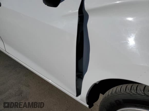 ✅ 2018 Chevrolet Cruze LT • VIN: 1G1BE5SM3J7199215 • Lot: 64859662. Listed on Copart with 113,424 mi. Free auction sales archive from the USA and detailed vehicle history report at DreamBid. Image 9.