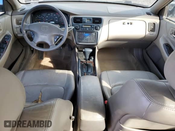 2000 Honda Accord EX с VIN 1HGCG1652YA084041, выставлен на аукционе Copart как лот 90147245 с пробегом 143 776 миль миль и Списание • Salvage title. История ставок и продаж доступна на DreamBid. Изображение 8.