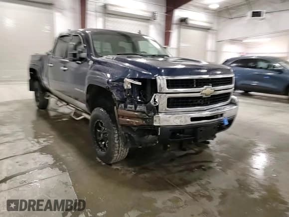 ✅ 2007 Chevrolet Silverado 2500HD 1LT • VIN: 1GCHK23K87F547286 • Лот: 92171725. Опубликован ранее на Copart с пробегом 183 666 миль. Бесплатный доступ к архиву аукционных продаж из США и подробный отчёт об истории автомобиля на DreamBid. Изображение 13.
