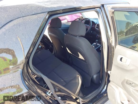 ✅ 2022 Hyundai Venue SE • VIN: KMHRB8A35NU200411 • Lot: 41523273. Listed on IAAI with 41,127 mi. Free auction sales archive from the USA and detailed vehicle history report at DreamBid. Image 8.