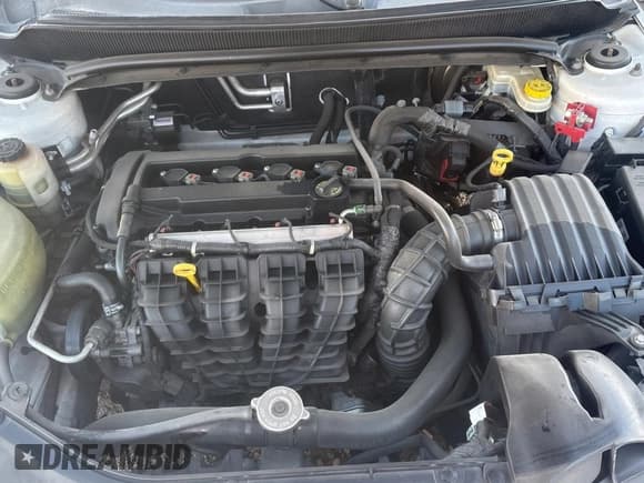 ✅ 2013 Dodge Avenger SE • VIN: 1C3CDZAB0DN707683 • Lot: 42457395. Wystawiony na Copart z przebiegiem 164 430 mil. Bezpłatny archiwum sprzedaży aukcyjnych z USA i szczegółowy raport historii pojazdu na DreamBid. Zdjęcie 7.