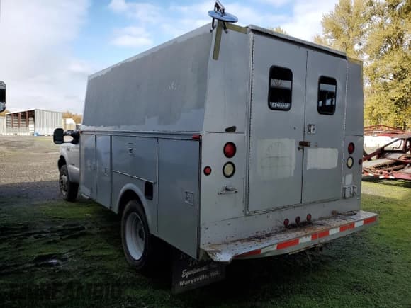 ✅ 2002 Ford F-450 XL • VIN: 1FDXF46F72EB01473 • Lot: 93685535. Listed on Copart with 249,718 mi. Free auction sales archive from the USA and detailed vehicle history report at DreamBid. Image 2.
