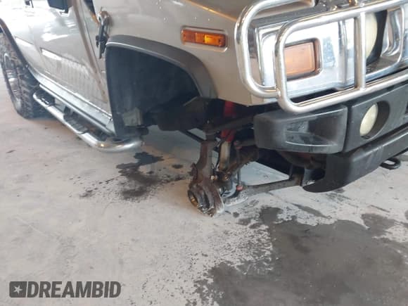 ✅ 2005 Hummer H2 SUT • VIN: 5GRGN22U55H104289 • Lot: 42752456. Wystawiony na IAAI z przebiegiem 137 846 mil. Bezpłatny archiwum sprzedaży aukcyjnych z USA i szczegółowy raport historii pojazdu na DreamBid. Zdjęcie 6.