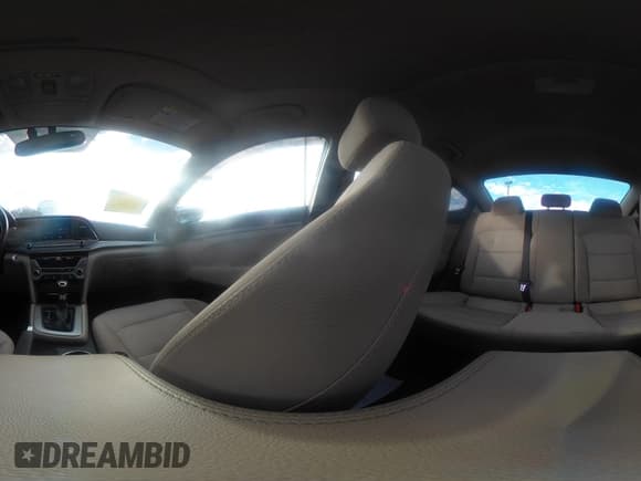 ✅ 2017 Hyundai Elantra Value Edition • VIN: 5NPD84LFXHH177977 • Лот: 43417328. Опубликован ранее на IAAI с пробегом 64 578 миль. Бесплатный доступ к архиву аукционных продаж из США и подробный отчёт об истории автомобиля на DreamBid. Изображение 19.