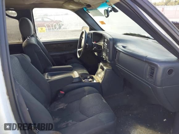 ✅ 2002 Chevrolet Avalanche • VIN: 3GNEC13T22G344766 • Lot: 43350077. Listed on IAAI with 550,579 mi. Free auction sales archive from the USA and detailed vehicle history report at DreamBid. Image 5.