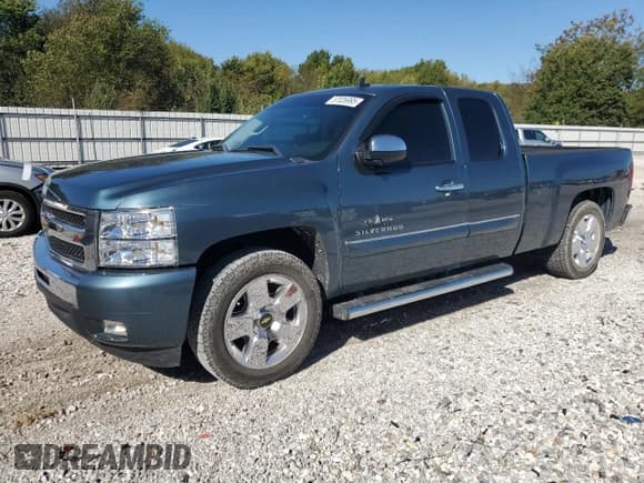 ✅ 2010 Chevrolet Silverado 1500 LT • VIN: 1GCSCSE09AZ252766 • Lot: 87026995. Listed on Copart with 191,304 mi. Free auction sales archive from the USA and detailed vehicle history report at DreamBid. Image 1.