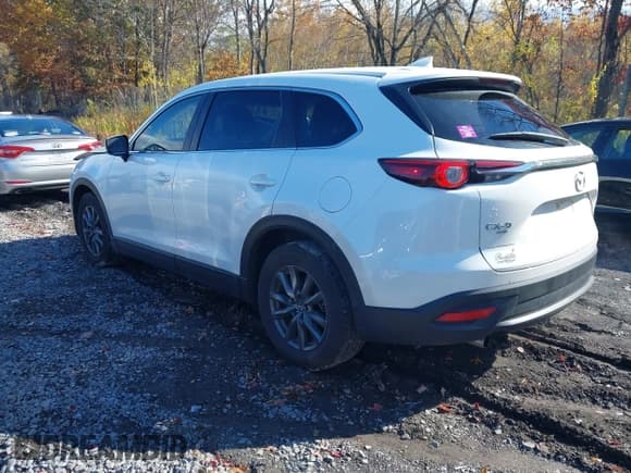 ✅ 2022 Mazda CX-9 Sport • VIN: JM3TCBBY0N0601507 • Lot: 43484543. Wystawiony na IAAI z przebiegiem 26 106 mil. Bezpłatny archiwum sprzedaży aukcyjnych z USA i szczegółowy raport historii pojazdu na DreamBid. Zdjęcie 3.